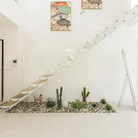 Sena Lion - Splendid Contemporary 3 Bedroom - Private Swimming Pool - Close To Beach
