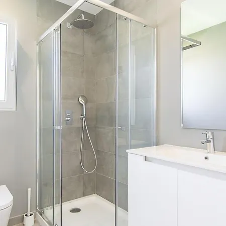 Sena Lion - Splendid Contemporary 3 Bedroom - Private Swimming Pool - Close To Beach Villa *